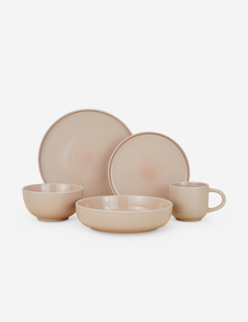 #color::blush #style::16-piece-set