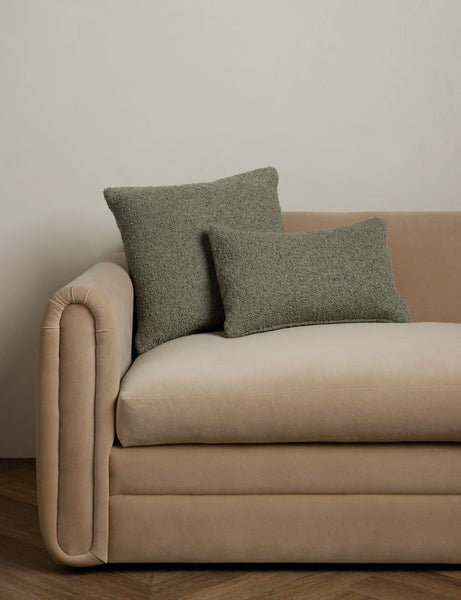 #color::sage #style::lumbar