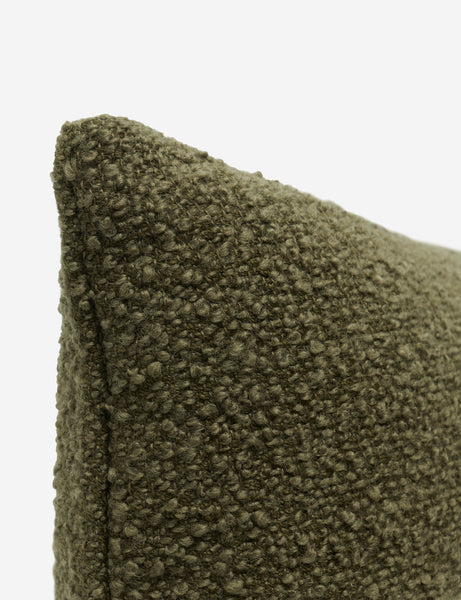 #color::moss #style::square #style::lumbar
