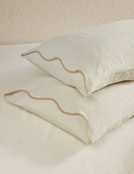 #color::cream #size::standard #size::king