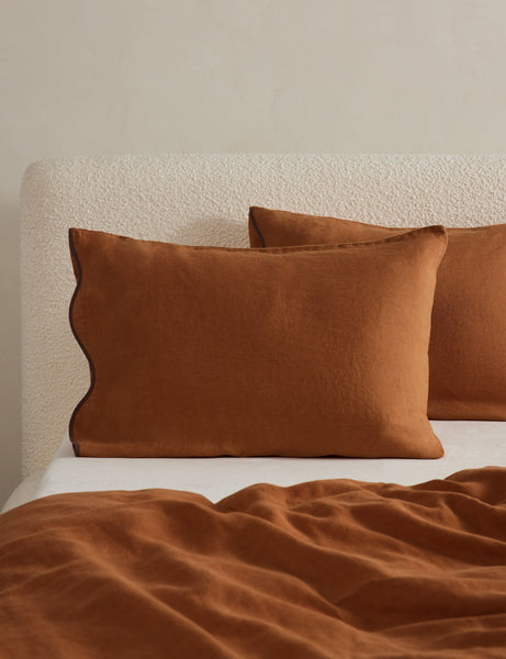 #color::umber #size::standard #size::king #size::euro