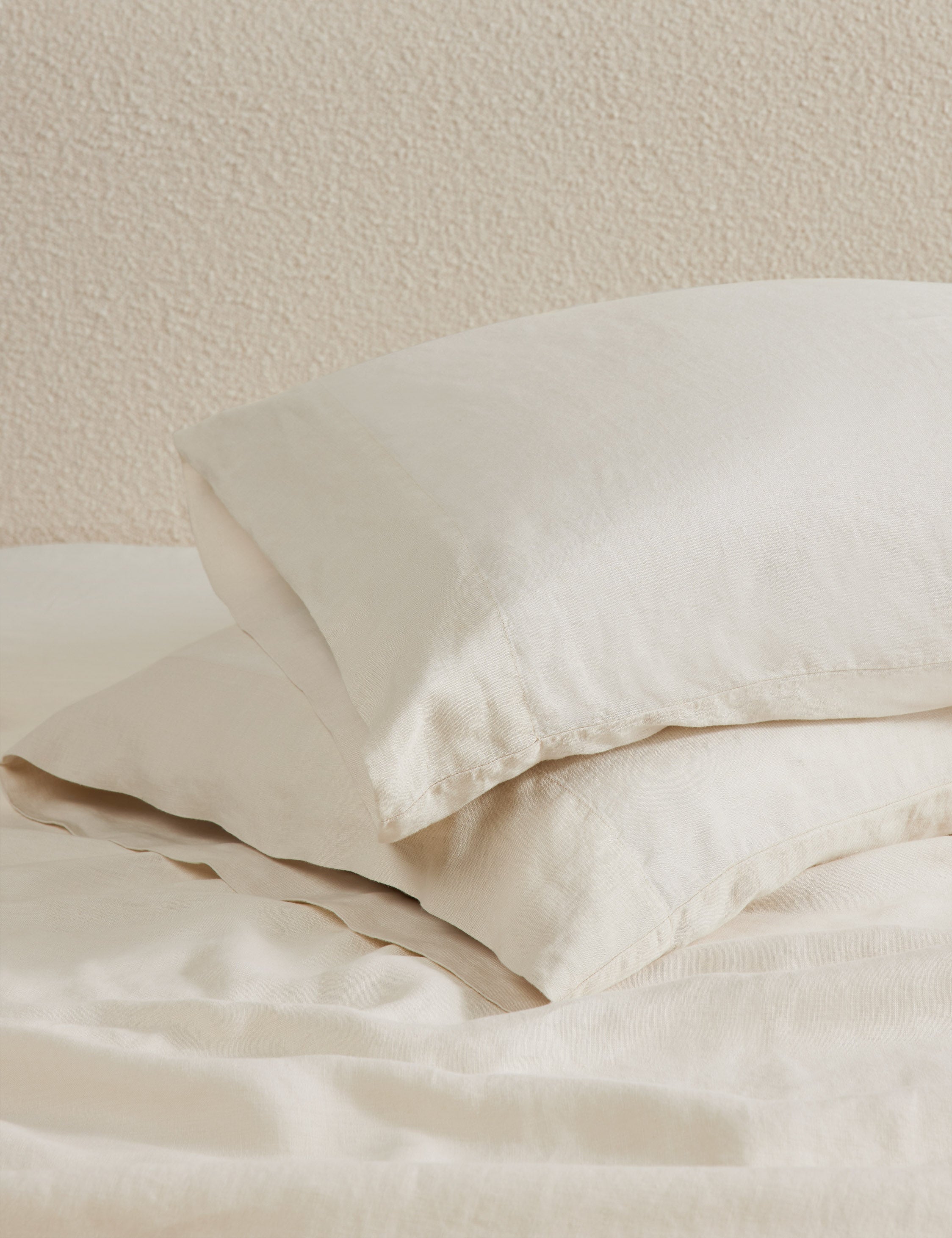 Essie soft, breathable hemp pillowcases