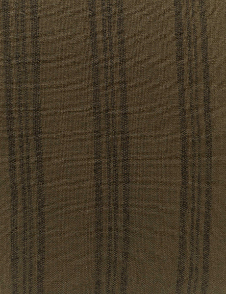 #color::olive #style::square #style::lumbar