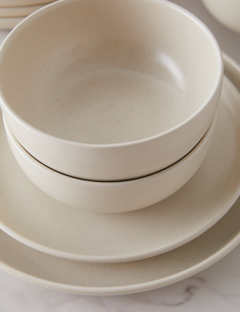 #color::vanilla #style::18-piece-set-with-cereal-bowls