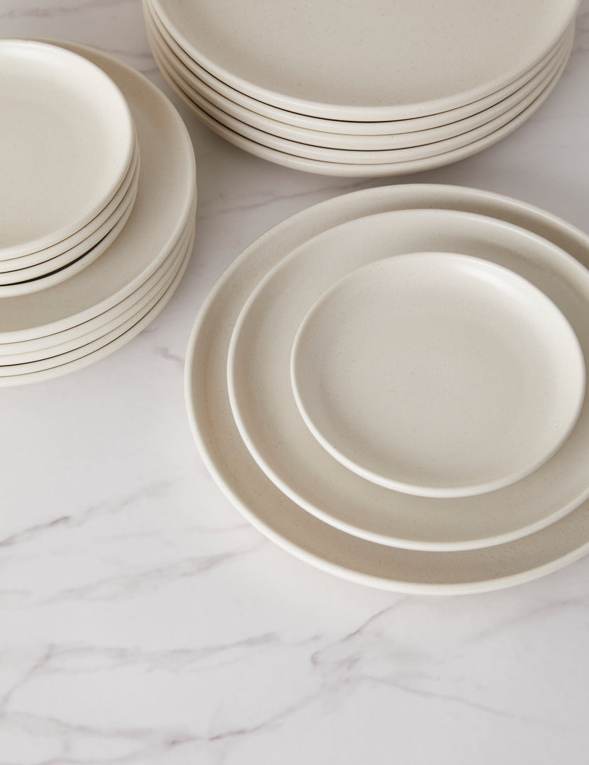#color::vanilla #style::18-piece-set-plates