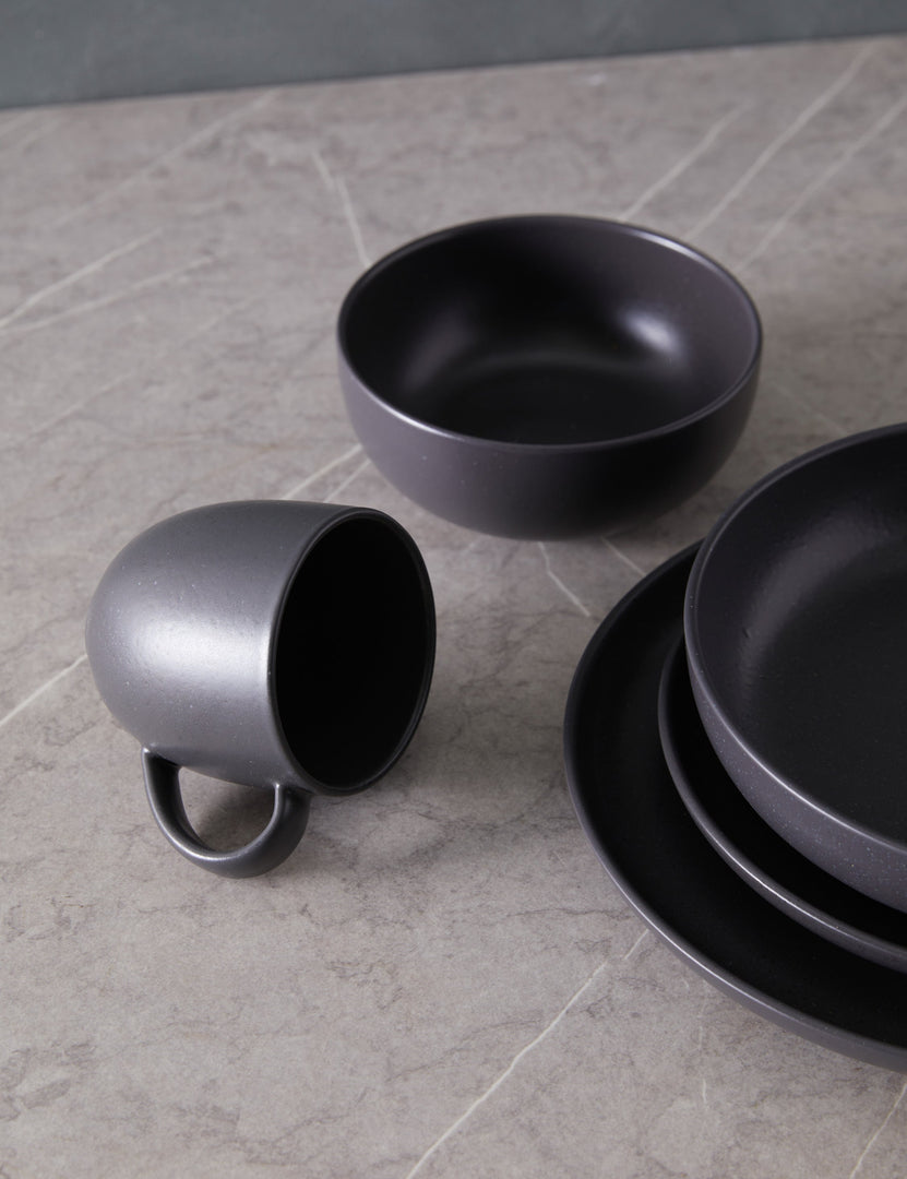 #color::gray #style::5-piece-set