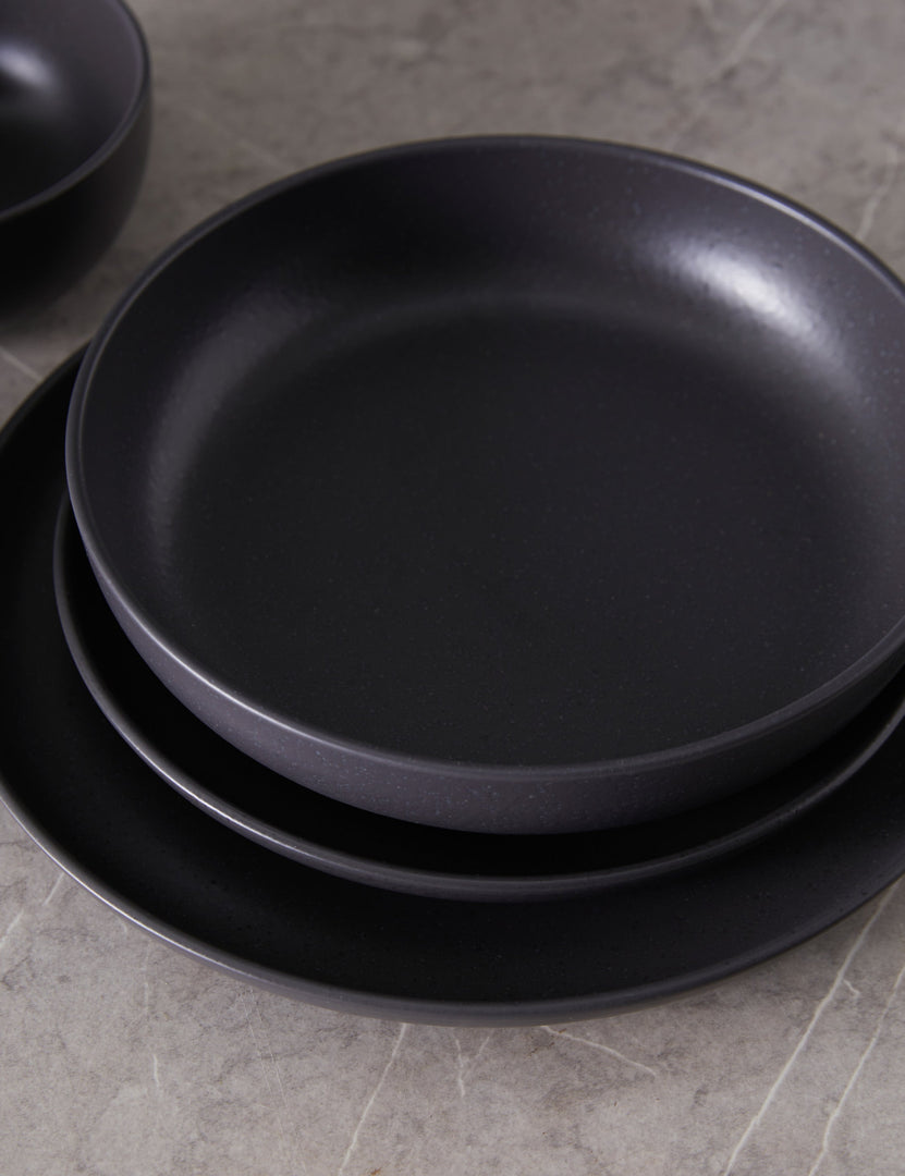 #color::gray #style::5-piece-set