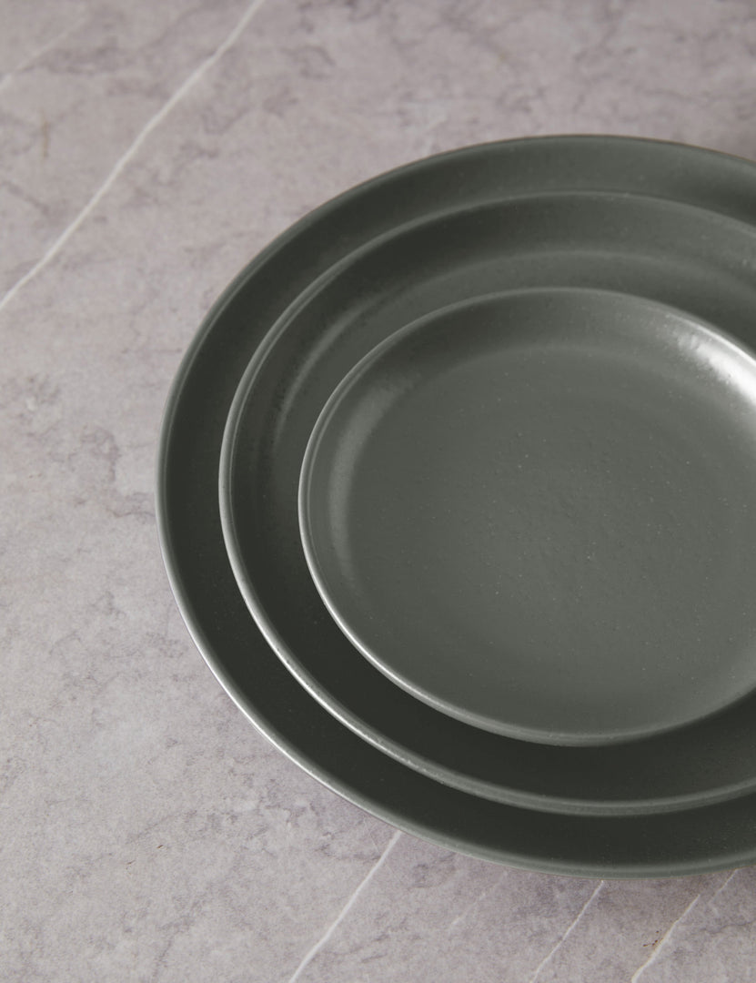 #color::artichoke #style::18-piece-set-plates