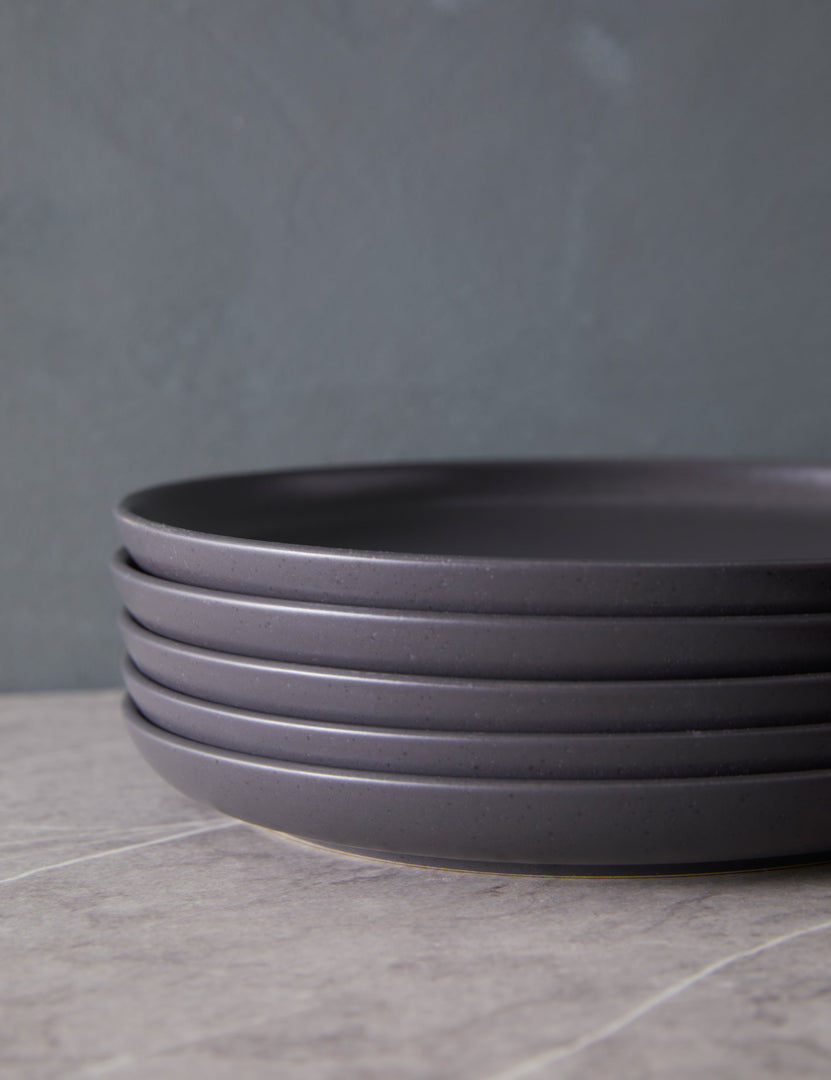 #color::gray #style::18-piece-set-plates