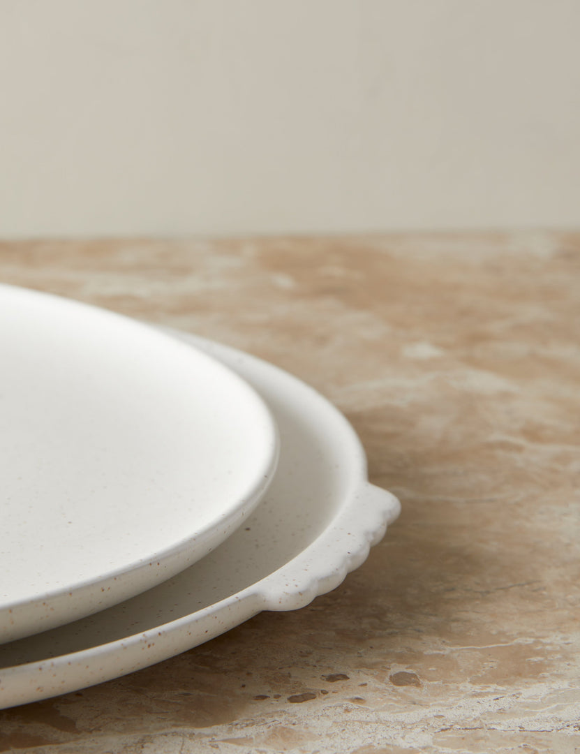 #color::cream #style::dinner-plates--set-of-4