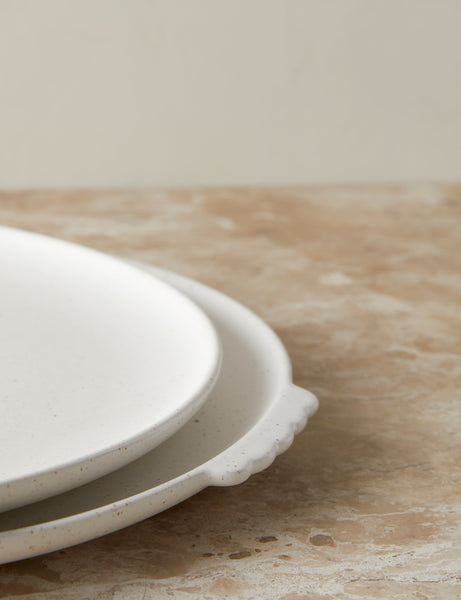 #color::cream #style::dinner-plates--set-of-4