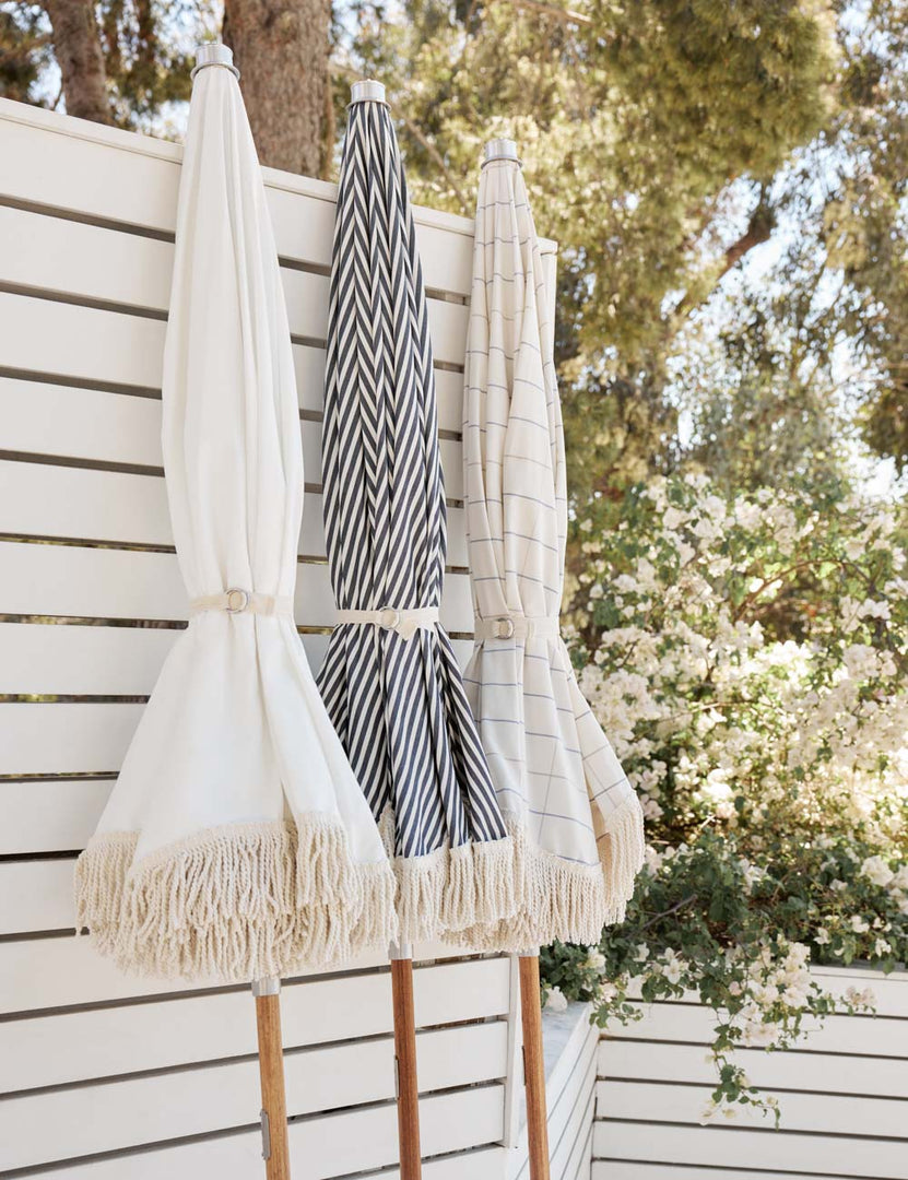 #color::lauren's-navy-stripe