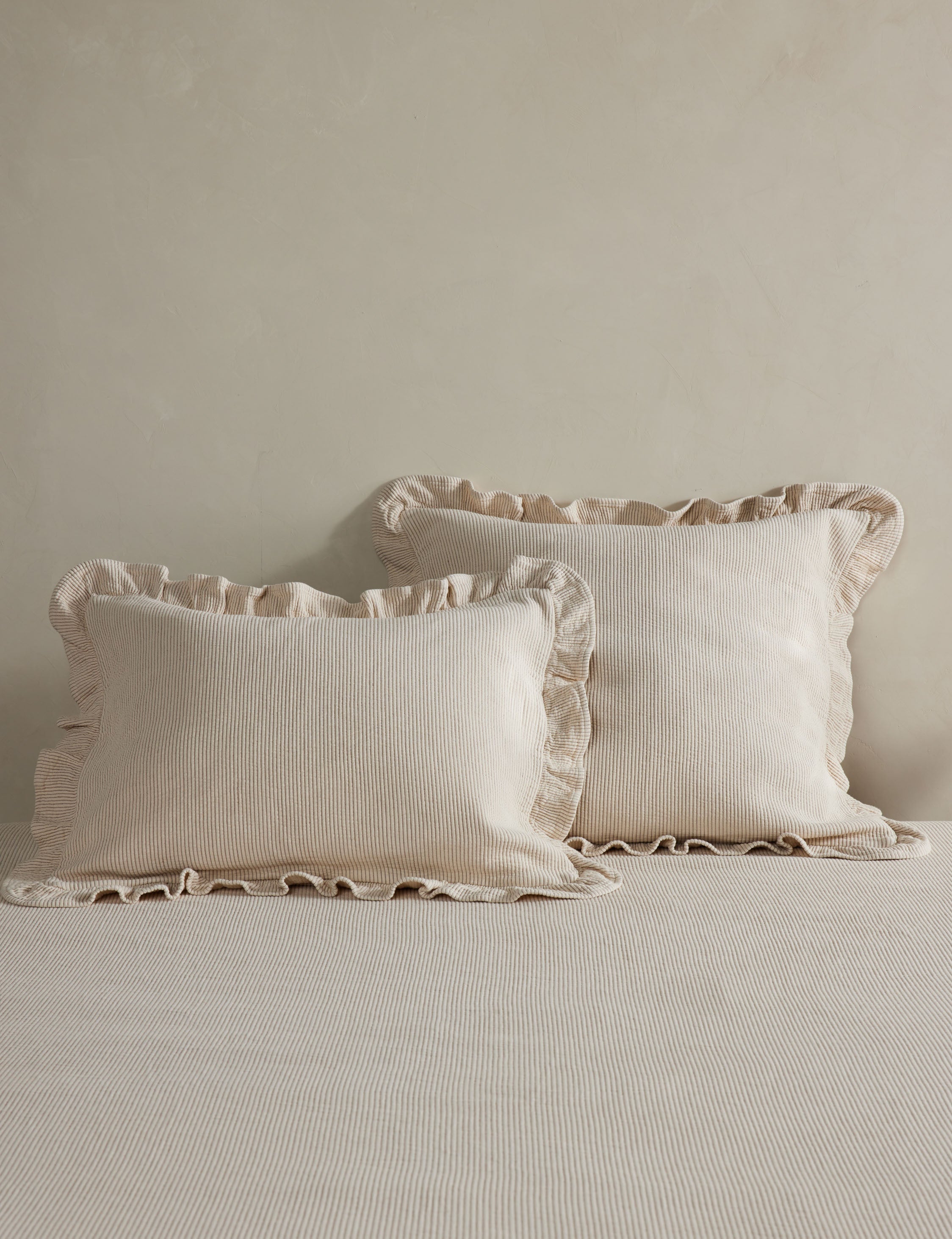 Vekki relaxed cotton pillow sham set