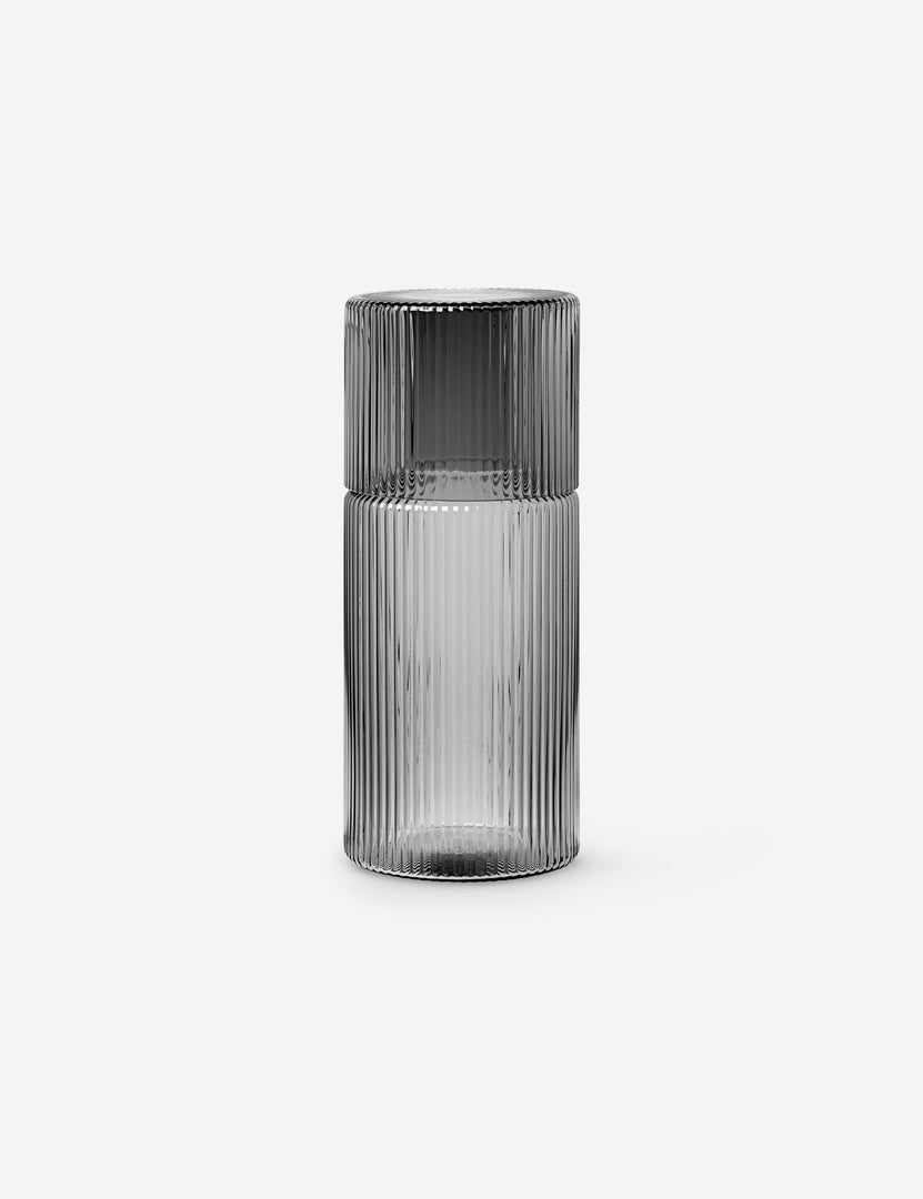 #color::gray #style::carafe-set