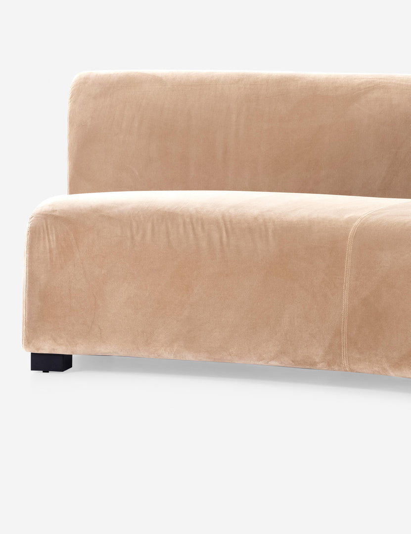 #color::camel-velvet #configuration::right-facing