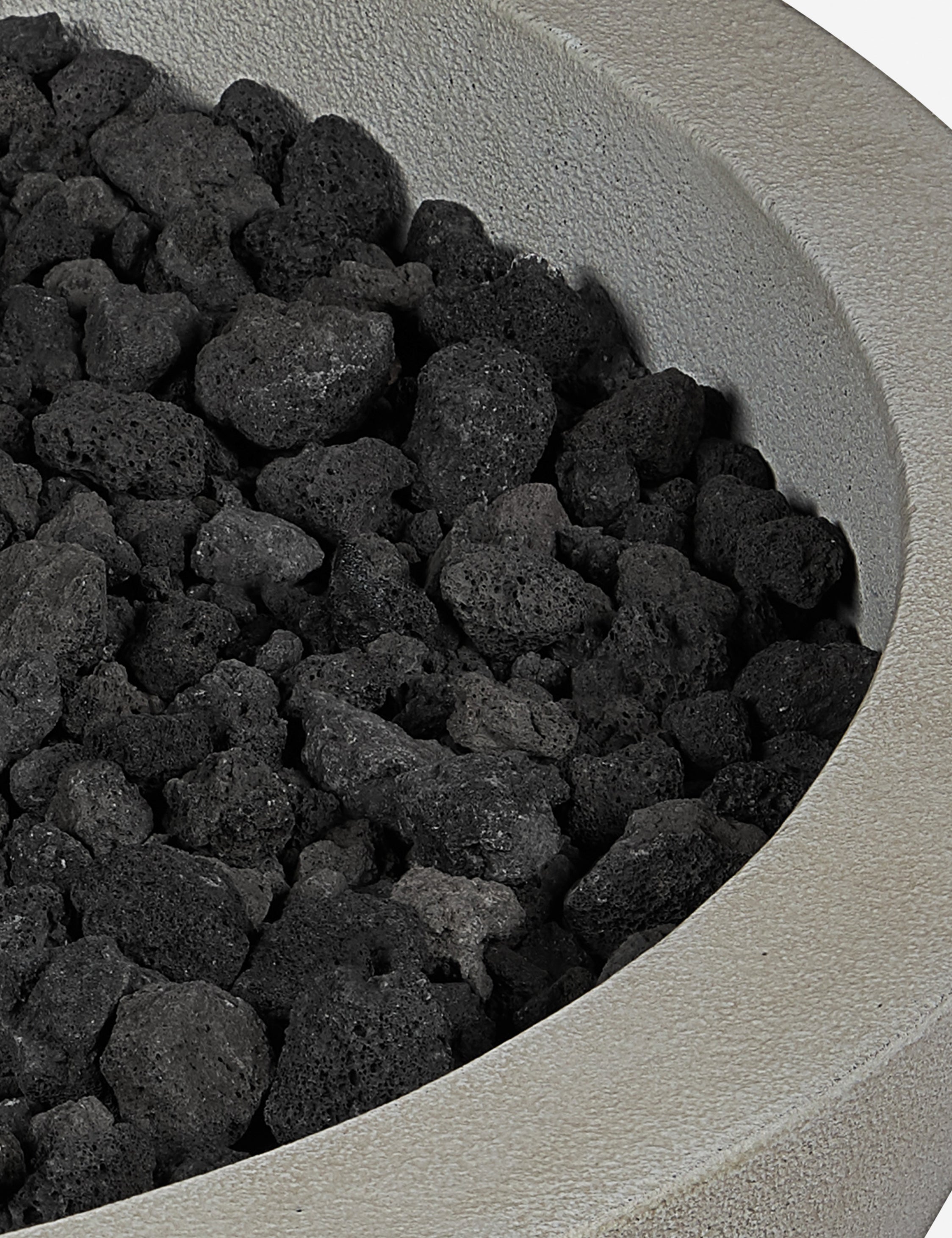 Close up of the benno shade fire bowl