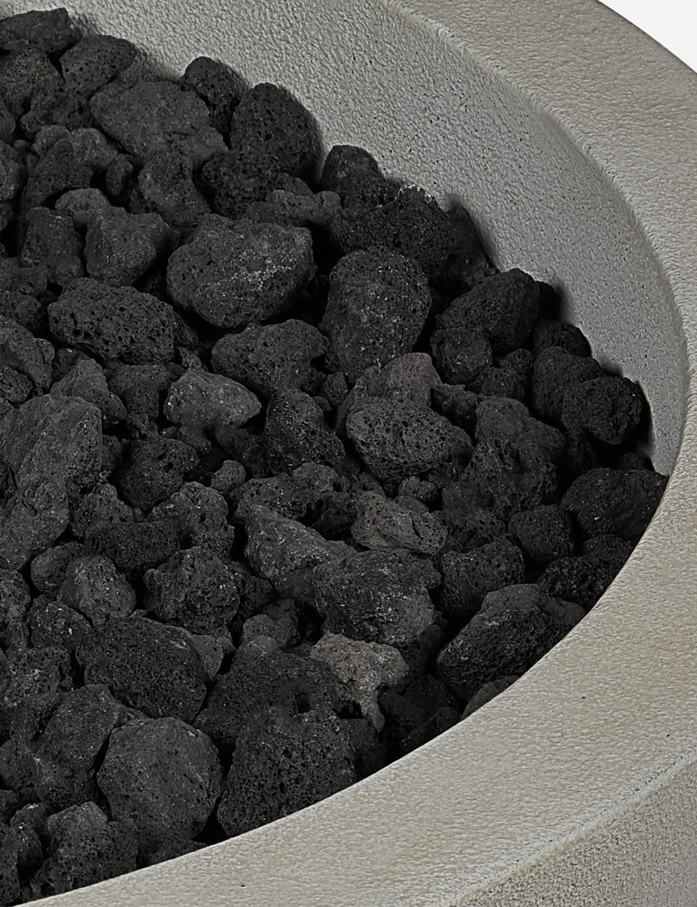 Close up of the benno shade fire bowl