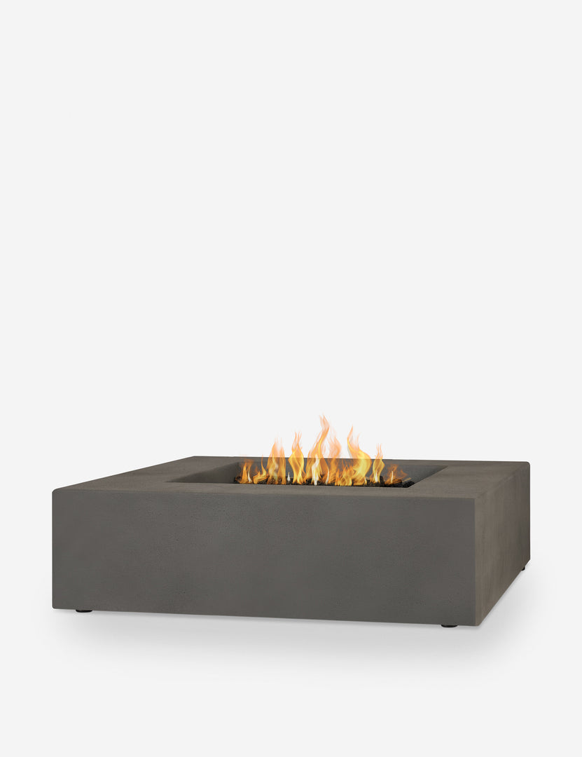 #color::carbon #size::low-square #configuration::natural-gas