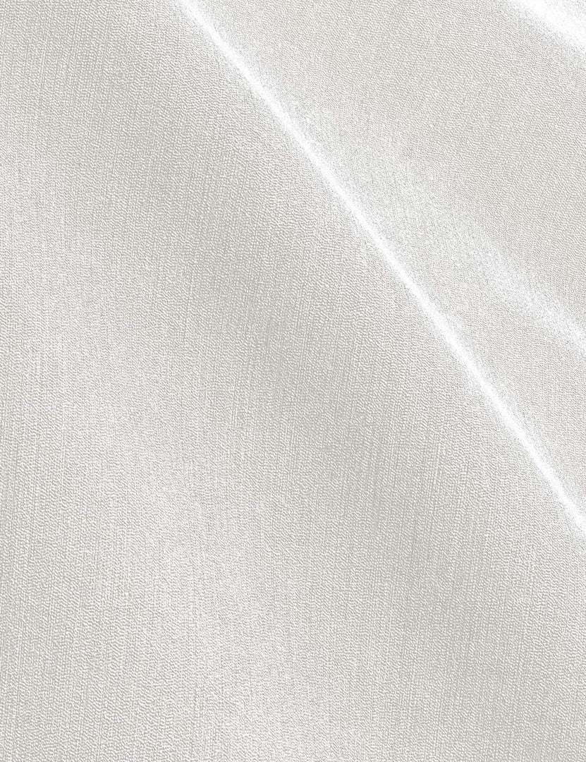 #color::snow-velvet