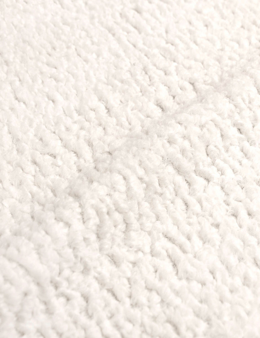 #color::cream-sherpa