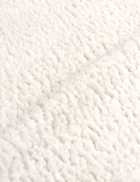#color::cream-sherpa