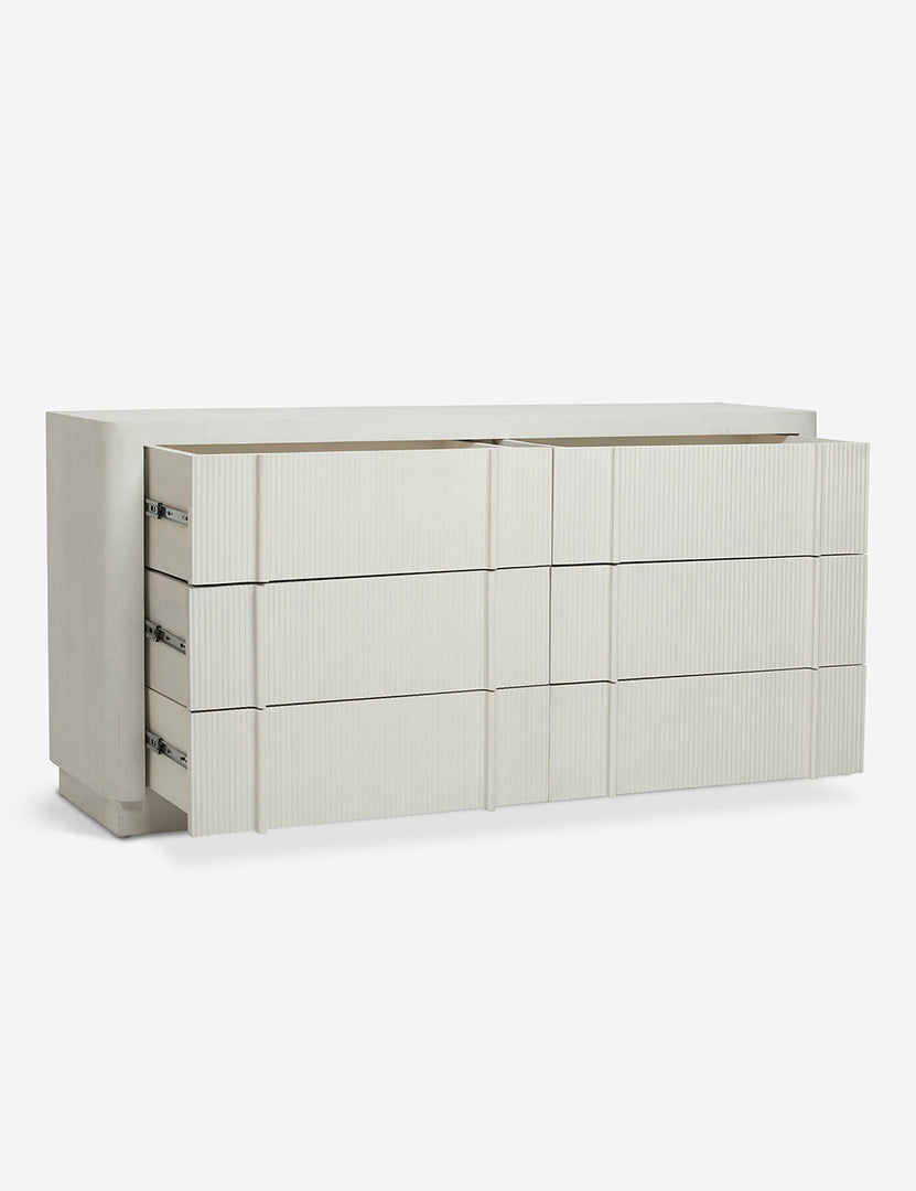 #color::ivory