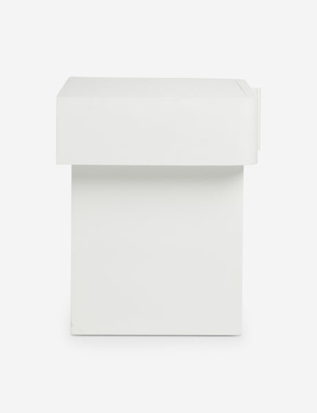 #color::ivory