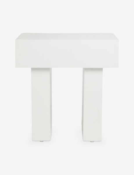 #color::ivory