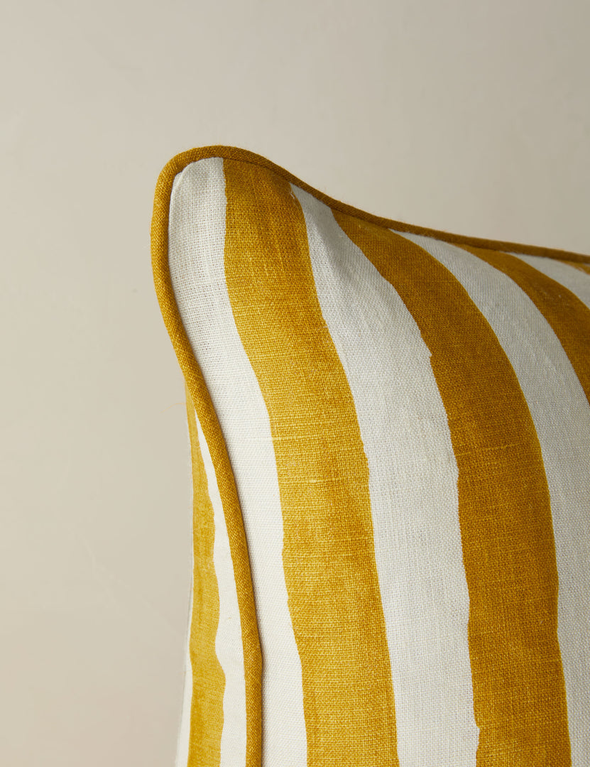 #color::goldenrod-and-ivory #style::square #style::lumbar #fill type::with-feather-down-insert  #fill type::pillow-cover-only