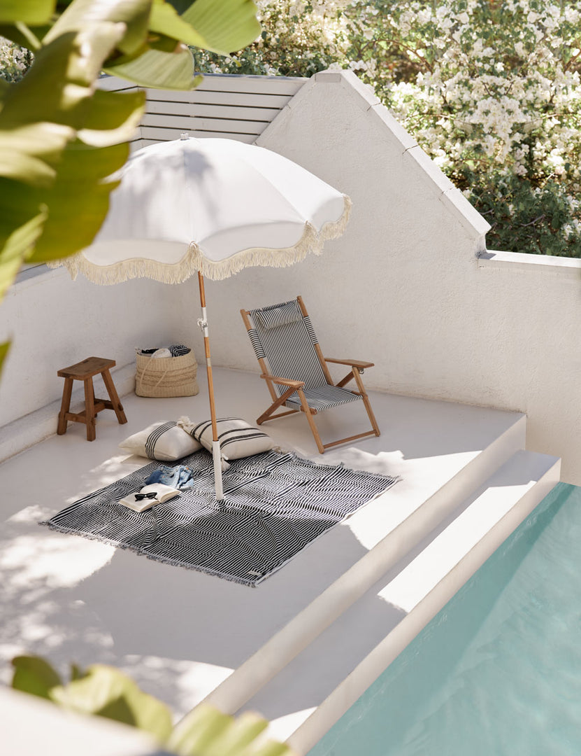#color::antique-white