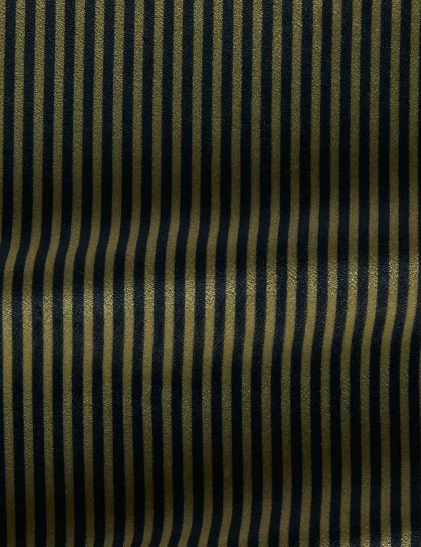 #color::black-and-olive