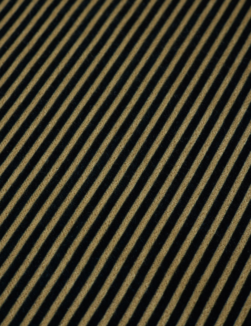 #color::black-and-sand