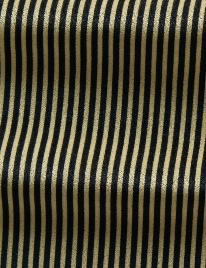 #color::black-and-sand
