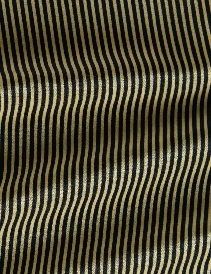 #color::black-and-sand