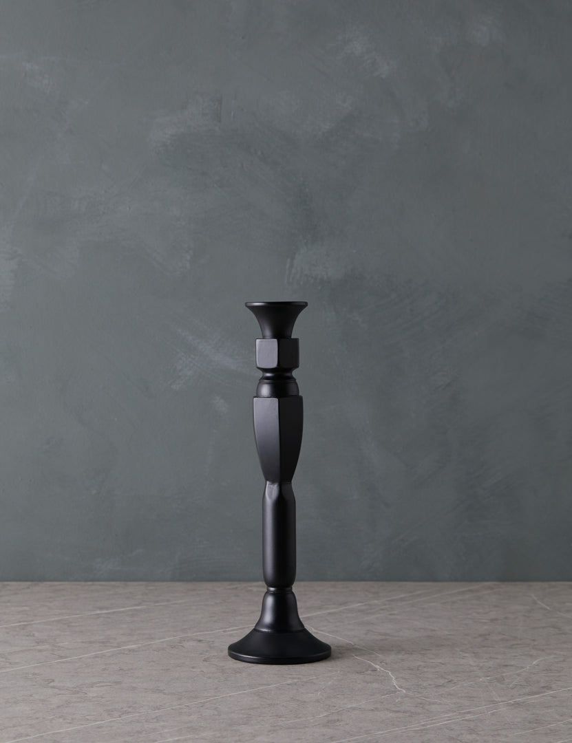 #color::black #style::no-1