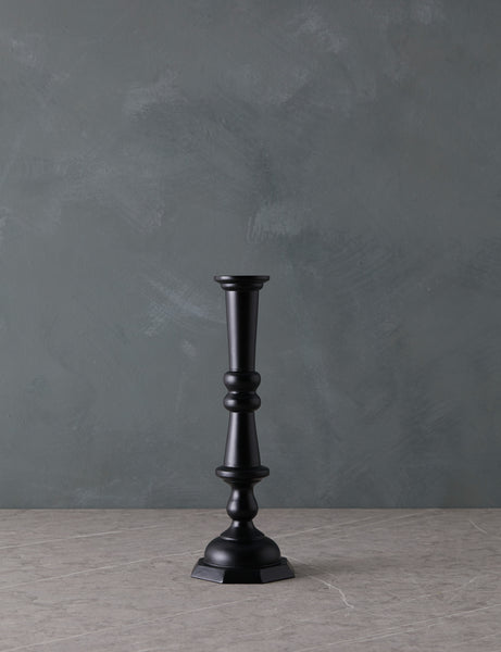 #color::black #style::no-2