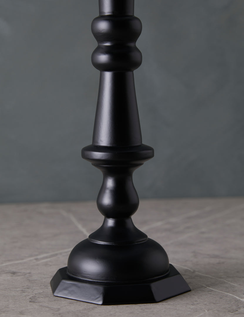 #color::black #style::no-2