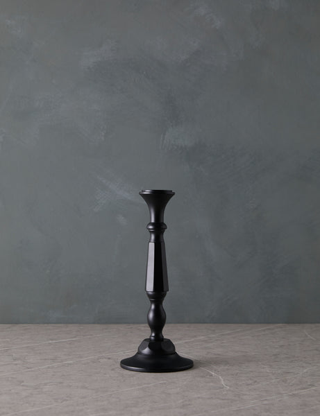 #color::black #style::no-3