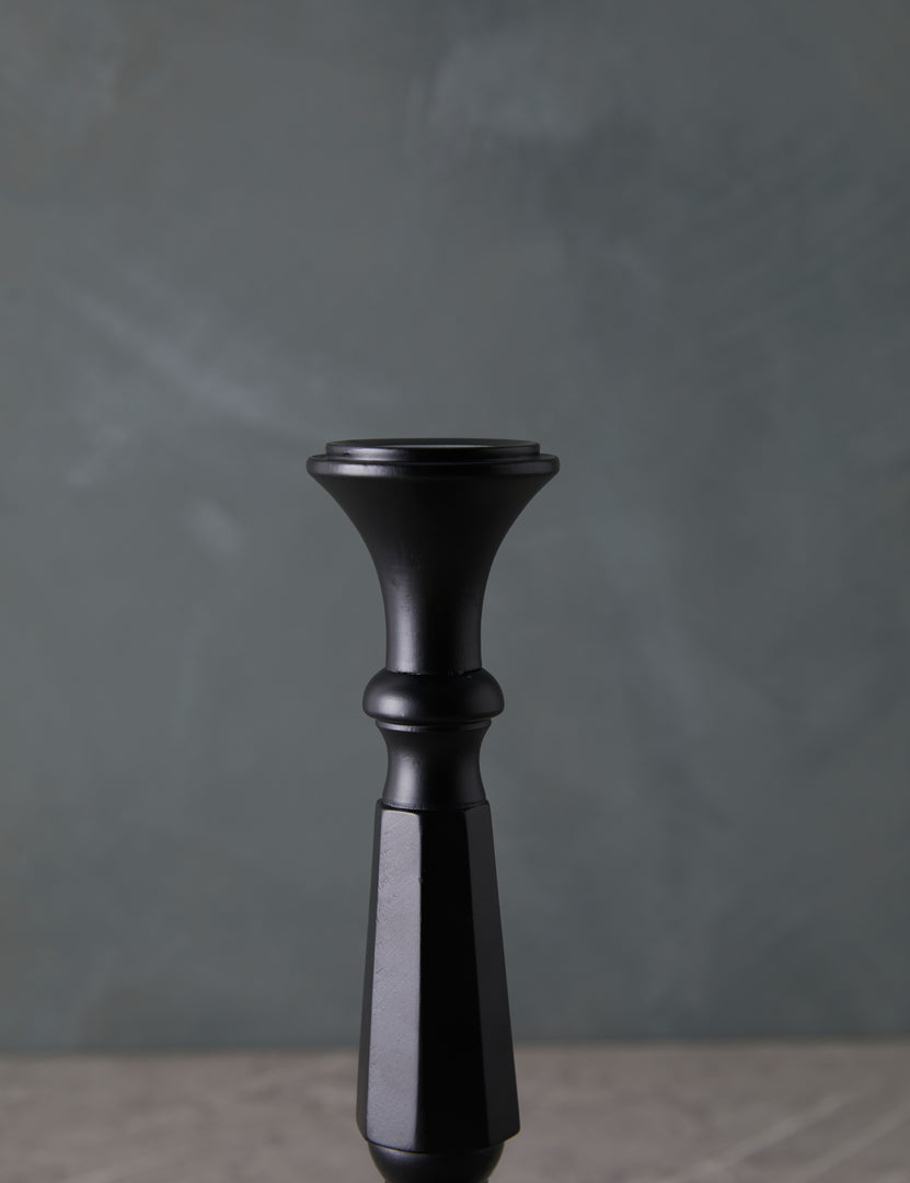 #color::black #style::no-3
