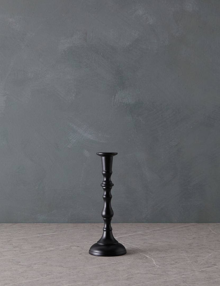 #color::black #style::no-5