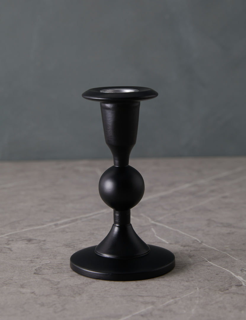#color::black #style::no-6